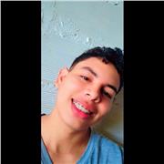 Me defino como una persona muy apasionada del arte y soy de la ciudad de Montería con ganas de enseñar a cualquier tipo de persona sin importar su edad